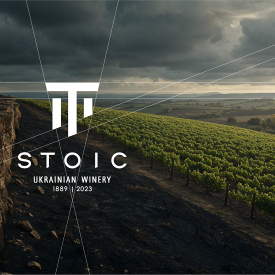 логотип Stoic Winery